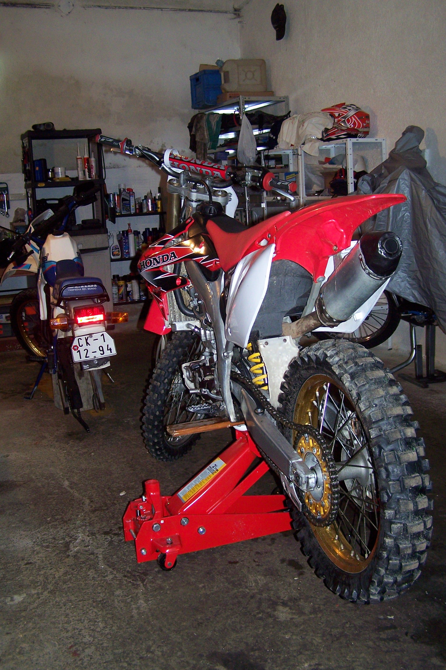 Honda CRF 450 R 003.jpg