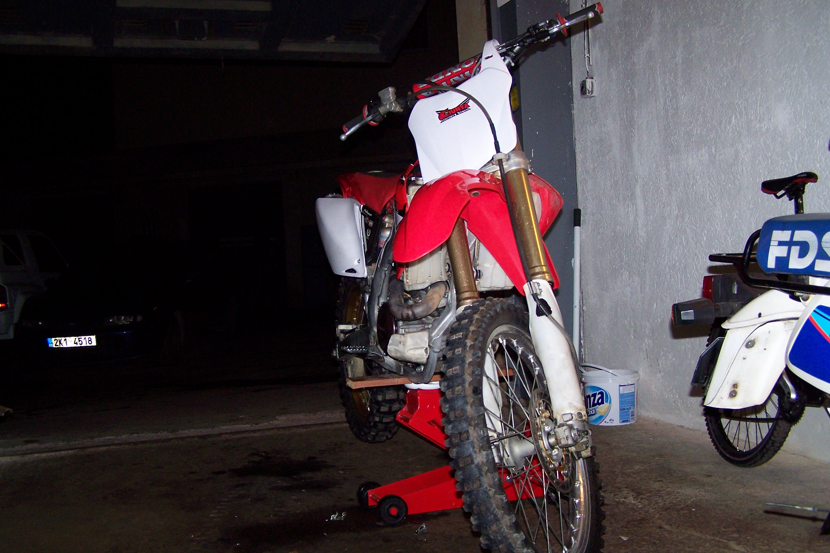 Honda CRF 450 R 005.jpg